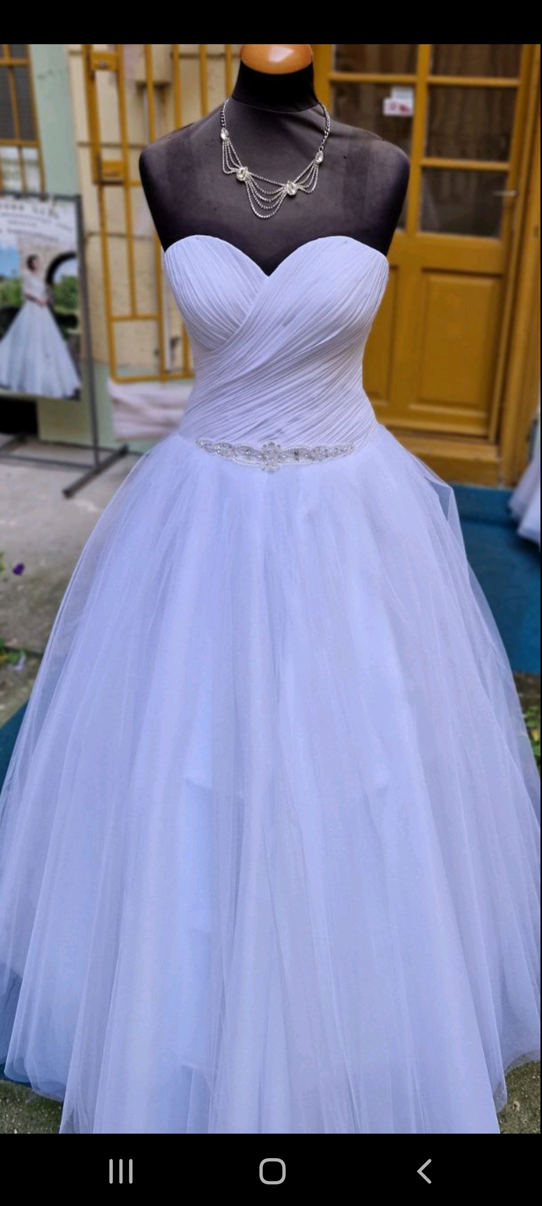 Eladó új feher menyasszonyi szalagavató ruha 34-36os.